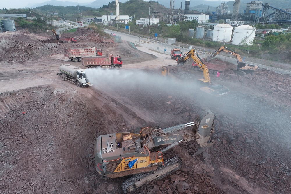 不停工、不斷檔，假期建設(shè)忙！