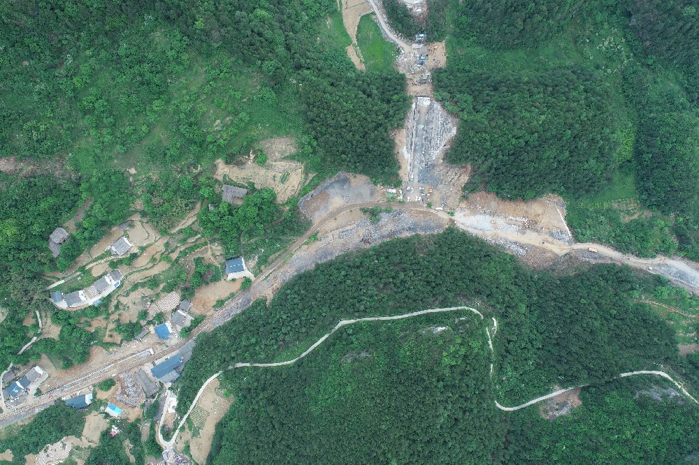 曾榮路改建工程全面提速，跑出建設(shè)“加速度”